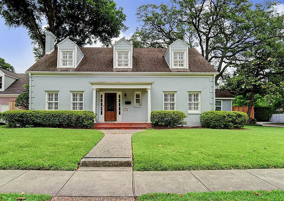 Navigating the Houston Real Estate Market: Essential Tips for First-Time Home Sellers